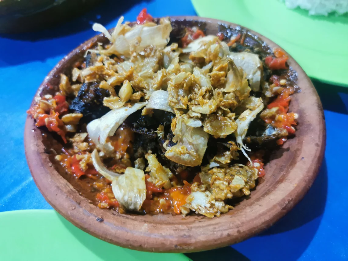 1 Porsi Belut Khas Surabaya